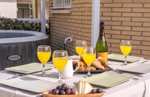 Cubelles Villa | Casa Serenidad: Naturaleza, Jacuzzi & Parking en Cubelles - ES-332-10