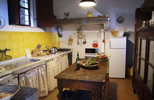 Buti Villa | Casa Serra 10 In Buti, Toscana