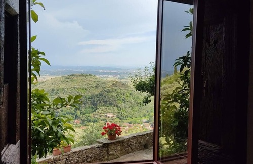 Buti Villa | Casa Serra 10 In Buti, Toscana