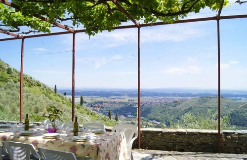 Buti Villa | Casa Serra 10 In Buti, Toscana