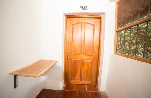 Santa Cruz de Mompox House | Inviting Casa Serrano with Kitchen & Child-Friendly Amenities