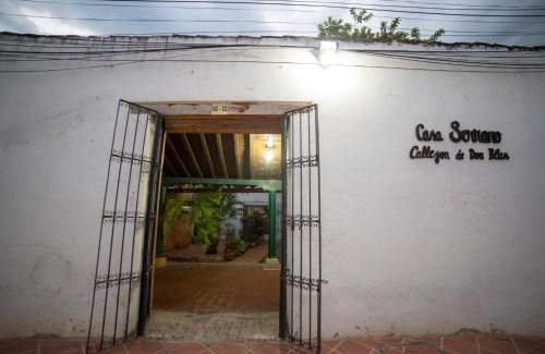 Santa Cruz de Mompox House | Inviting Casa Serrano with Kitchen & Child-Friendly Amenities