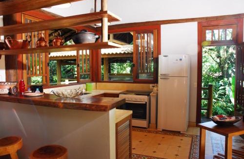 Camburi House | Experience Casa Sertão de Camburi: Ocean Views & Hot Tub