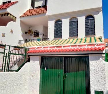 Mairena del Aljarafe Apartment | Casa Sevilla: Oceanfront Retreat with Pool & Family-Friendly Fun