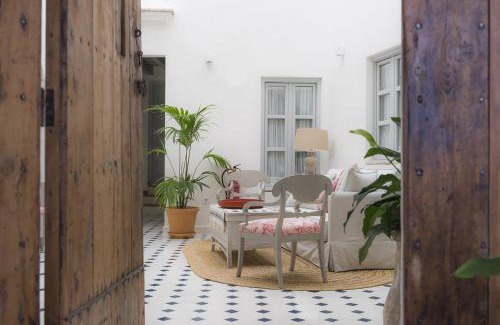 San Ambrosio Hotel | Discover Casa Shelly Hospedería - Guest Rated 9.6/10