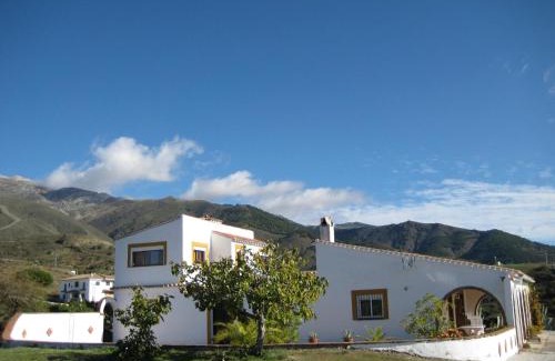 Sedella Villa | Casa Siete Arcos: Guest Rated 9.3 with Oceanfront Bliss