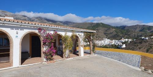 Sedella Villa | Casa Siete Arcos: Guest Rated 9.3 with Oceanfront Bliss
