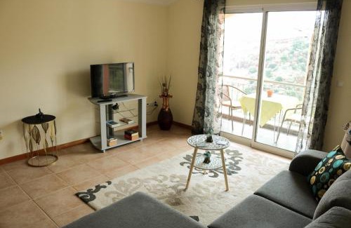 Estrela da Calheta Apartment | Discover Casa Simão: Guest Rated 10/10 Experience Awaits