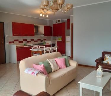 Crone House | Casa Simonetta: Family and Pet-Friendly Retreat Awaits