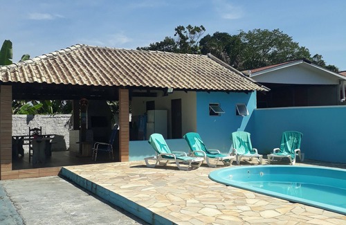 Guaratuba House | Cozy Casa Simples with Pool and Family-Friendly Vibes