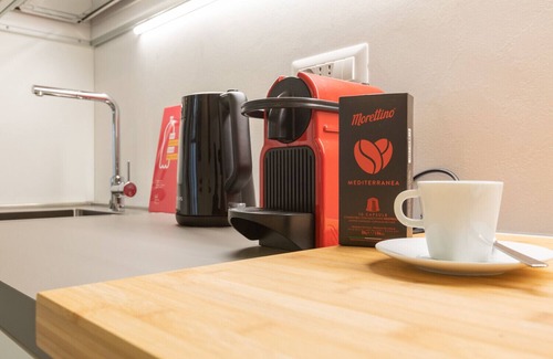 Vanchiglia Apartment | Inviting Casa Sineo: Family-Friendly with Breakfast & Kitchen