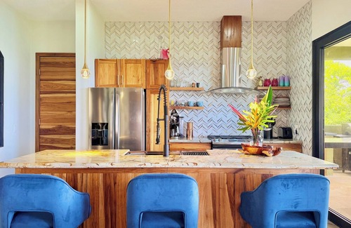 Roatan Villa | Experience Casa Sirena at Parrot Tree Plantation Paradise