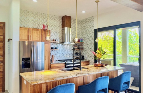 Roatan Villa | Experience Casa Sirena at Parrot Tree Plantation Paradise