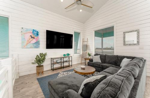The Shores House | Casa Sirena - Private Bayside Retreat with Pool