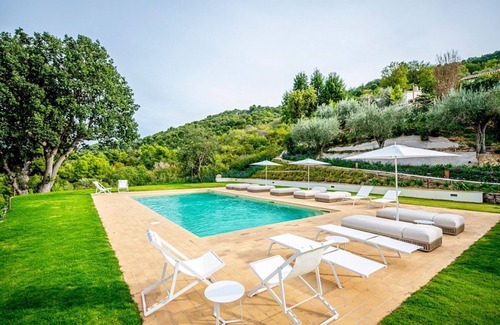 Grottammare Villa | Casa Sisto - Seven Bedroom Villa, Sleeps 16