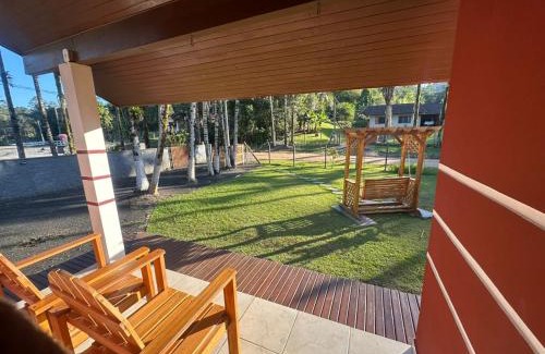 Sao Roque House | Unwind at Casa Vermelha: Pet-Friendly Retreat with Pool