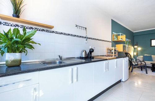 Aljezur Villa | Casa Skip: Enchanting 4-Bedroom Villa with Garden & Pool