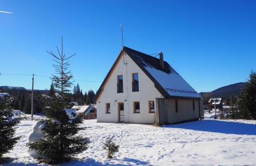 Smida House | Explore CASA SMIDA JAZZ: Family-Friendly with Kitchen Access