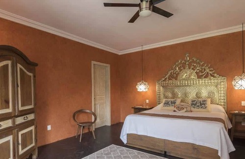 Cuernavaca House | Casa Sofía: Relax in a Garden Oasis with Pool & Spa