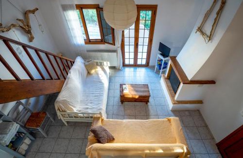 Xifias House | Cozy Casa Sofianna: Family-Friendly Retreat by the Beach