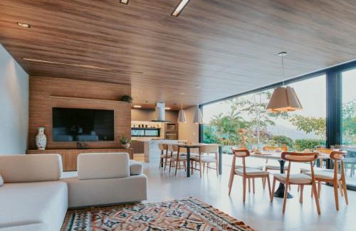 Centro House | Discover Casa Sofisticada with Breathtaking Views in DM