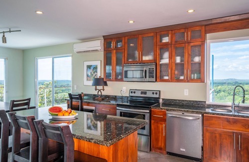 Parrita Villa | CASA SOL Ocean View with Private Pool & Spa Amenities