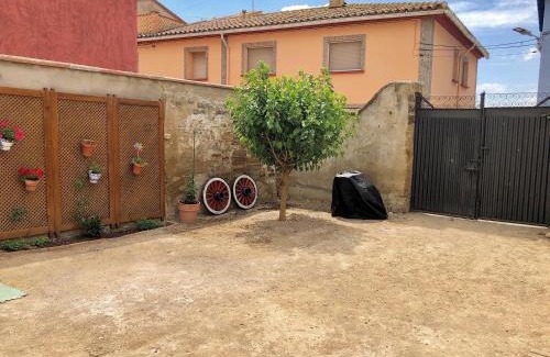 Lupinen-Ortilla House | Incredible Casa Solariega: Pet-Friendly & Child-Centric Stay