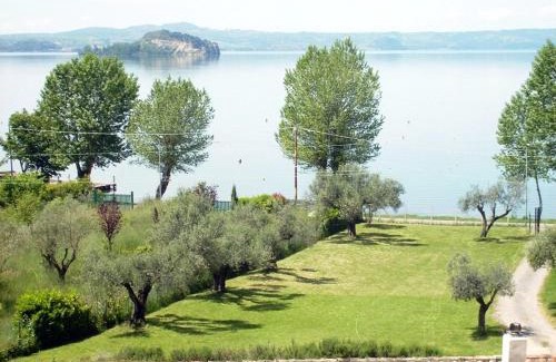 Montefiascone Apartment | Casa Sorgente: Oceanfront Retreat with Pet-Friendly Amenities