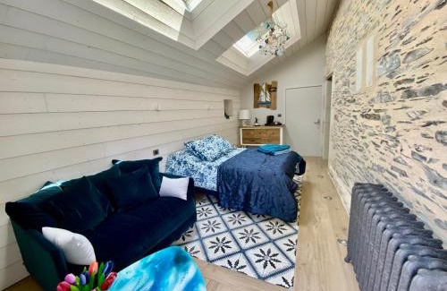 La Dagueniere Bed & Breakfast | Casa Sorriso: Family-Friendly Retreat with Excellent Ratings