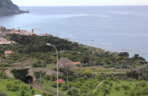 Piraino Apartment | Cozy Casa Spisidda: Oceanfront Studio with Eolie Views