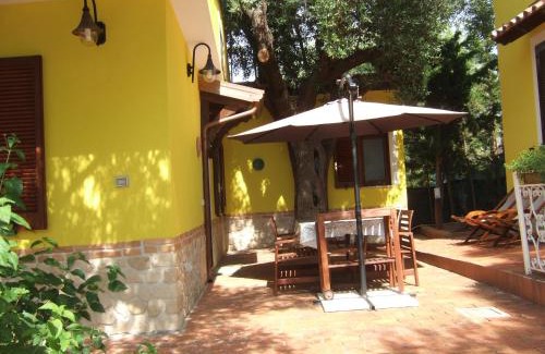 Centola Villa | Perfectly Located Casa Stella in Palinuro - 10/10 Rated