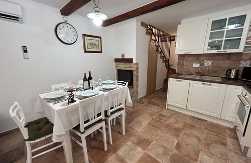 Draguc House | Discover Casa Stella: Idyllic Retreat in Draguc, Istria