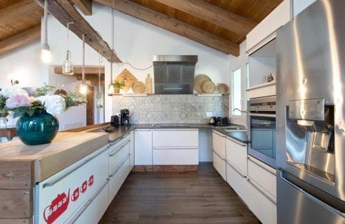 Argegno Apartment | Historical Casa Storica in Fattoria: Family-Friendly Retreat