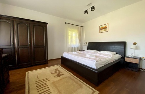 Partestii de Sus House | Family-Friendly Stay at Casa Strabunicului - Rated 9/10