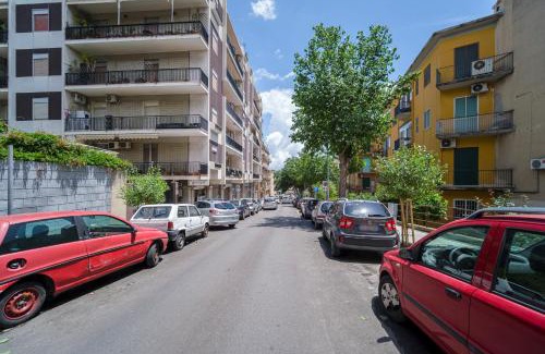 Province of Messina Apartment | Discover Casa Stretto di Messina: 4-Star Family Retreat
