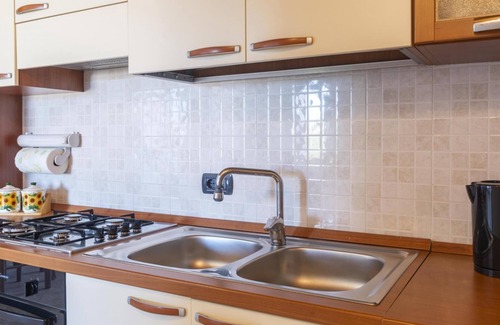 Tanaunella Apartment | Explore Casa Su Lizu: Family-Friendly Stay in Tanaunella