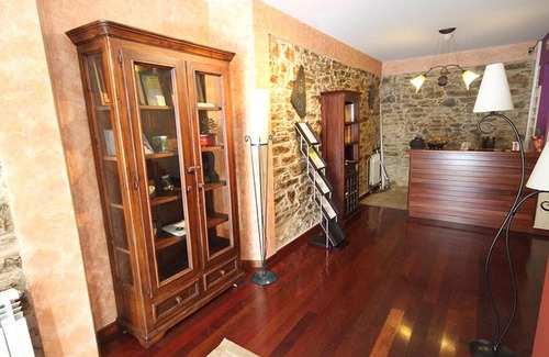 Navia de Suarna Hotel | Child-Friendly Getaway at Casa Suarna with Hot Tub