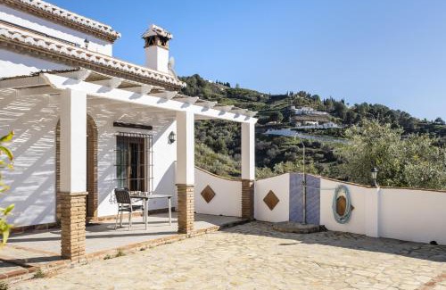 Torrox House | Experience Casa Sueño Español: Family-Friendly Retreat