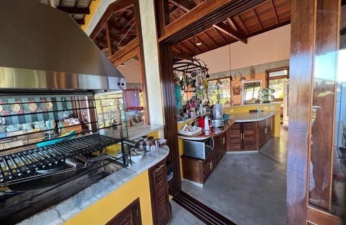 Toninhas House | Casa Sul Mare: Your Family Retreat Near Toninhas Beach