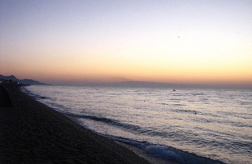 Fondachello Apartment | Outstanding Oceanfront Escape at Casa sul mare