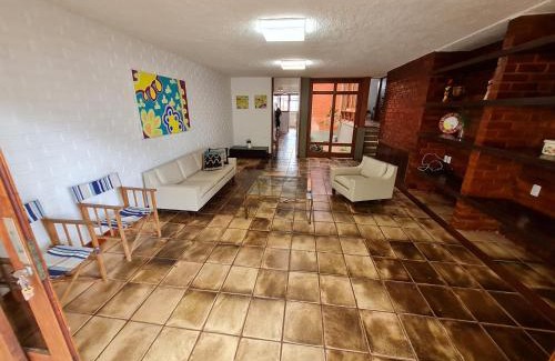 Guarapari House | Ideal Casa near Areia Preta Beach: Oceanfront & Family-Friendly