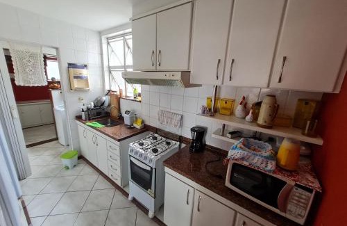 Guarapari House | Ideal Casa near Areia Preta Beach: Oceanfront & Family-Friendly