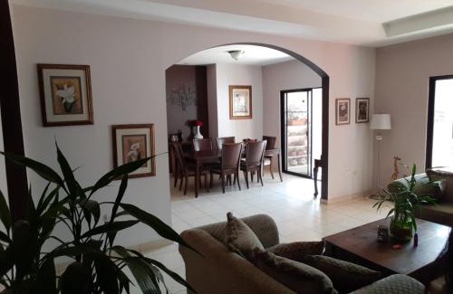 Tegucigalpa Bed & Breakfast | Inviting Casa Sur: Rated 9/10 with Family-Friendly Amenities