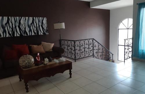 Tegucigalpa Bed & Breakfast | Inviting Casa Sur: Rated 9/10 with Family-Friendly Amenities