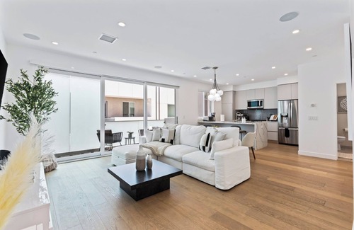 Hollywood House | Casa Sycamore by Oraklus