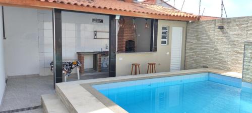 Tupy House | Inviting Poolside Retreat Near the Beach - Guest Rated 10/10