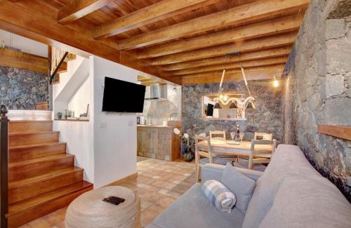 Tigaday House | Family-Friendly Stay at Casa Tía Eulalia - Rated 8.4/10