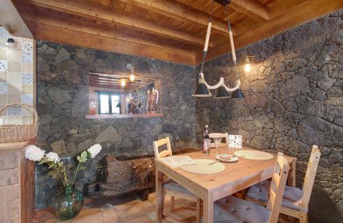 Tigaday House | Family-Friendly Stay at Casa Tía Eulalia - Rated 8.4/10