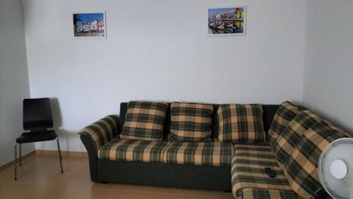 Oliveira De Azemeis House | Pet-Friendly Casa T1 in Porto: Family and Accessibility Focus
