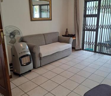 Bloubergstrand Apartment | Discover Casa Table View: Pet-Friendly with 9.2 Rating